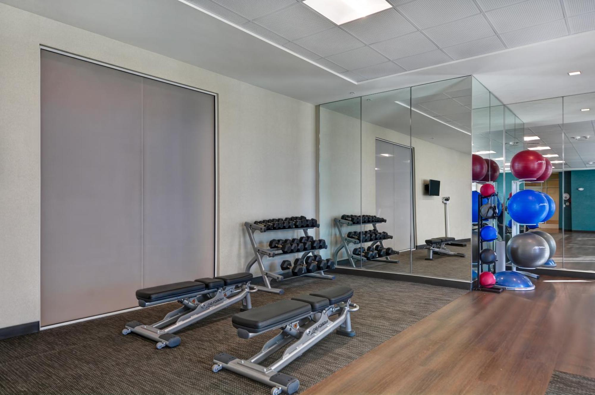 Courtyard By Marriott Jackson Madison Hotel Buitenkant foto